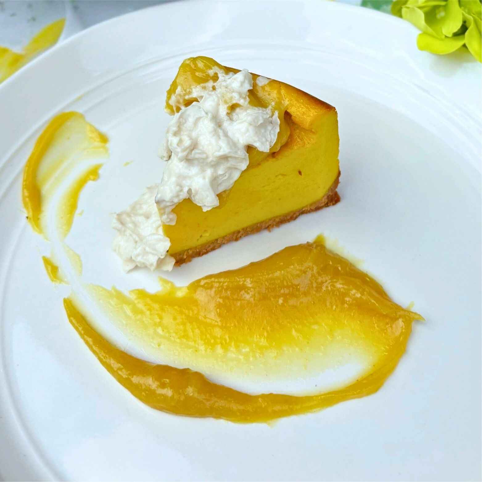 lemon-glow-cheesecake-with-sacha-inchi-crust